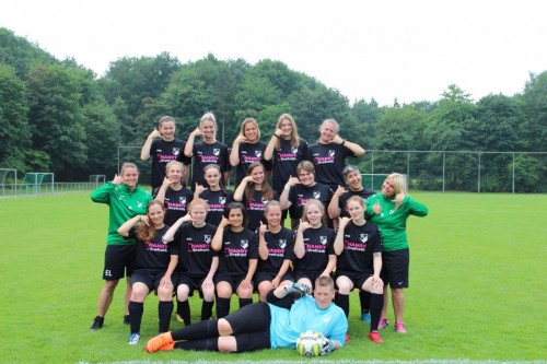Frauenmannschaft vom SC Hardt dankt "Handy Grefrath“