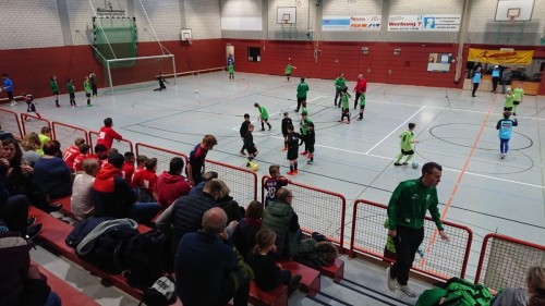 Verehrte Schlachtenbummler und Familienmitglieder der D2!!!