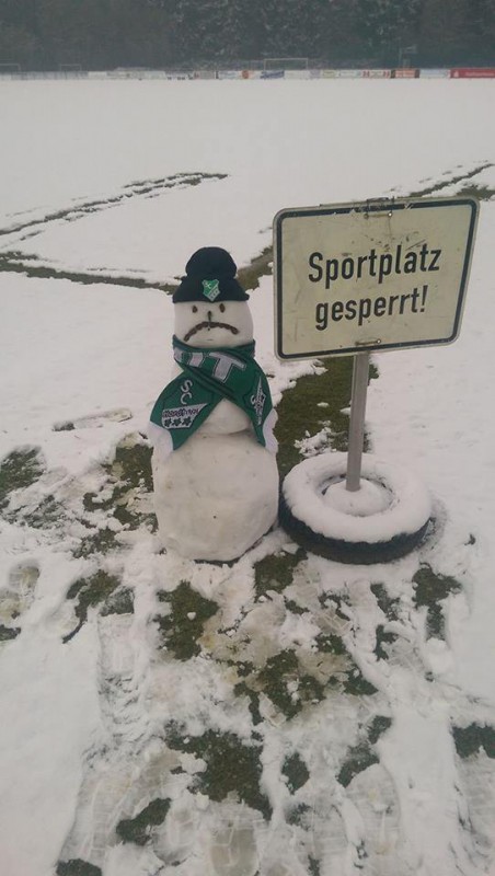 Sportverwaltung schließt alle Naturrasen- und Tennenplätze