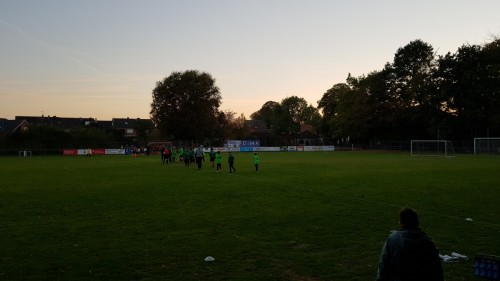 Hart erkämpfter Auswärtssieg in Broich-Peel